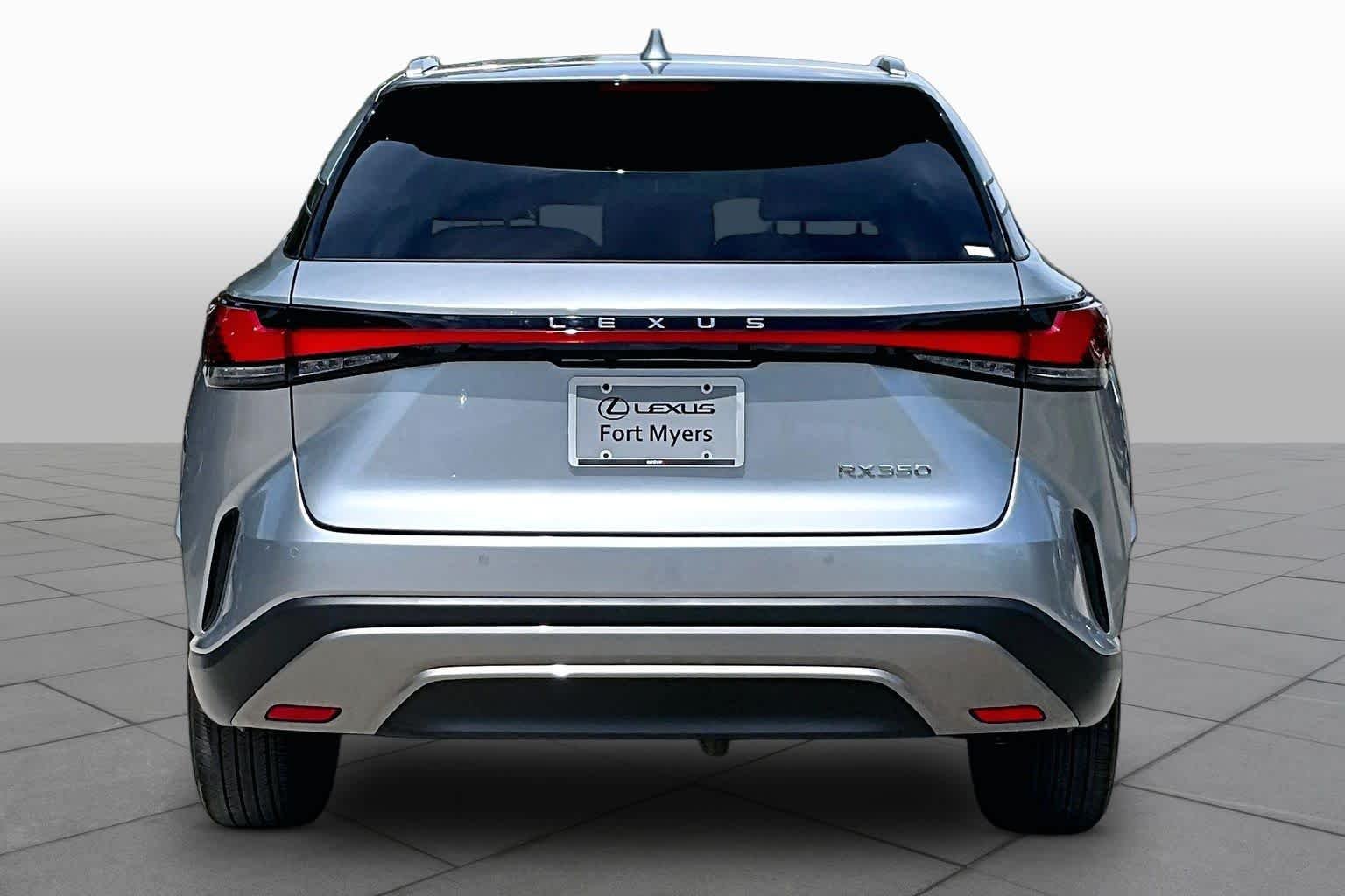 Used 2023 Iridium Lexus Luxury image 5
