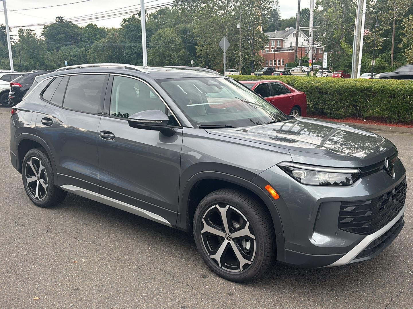 2026 Volkswagen Tiguan SE - Photo 7