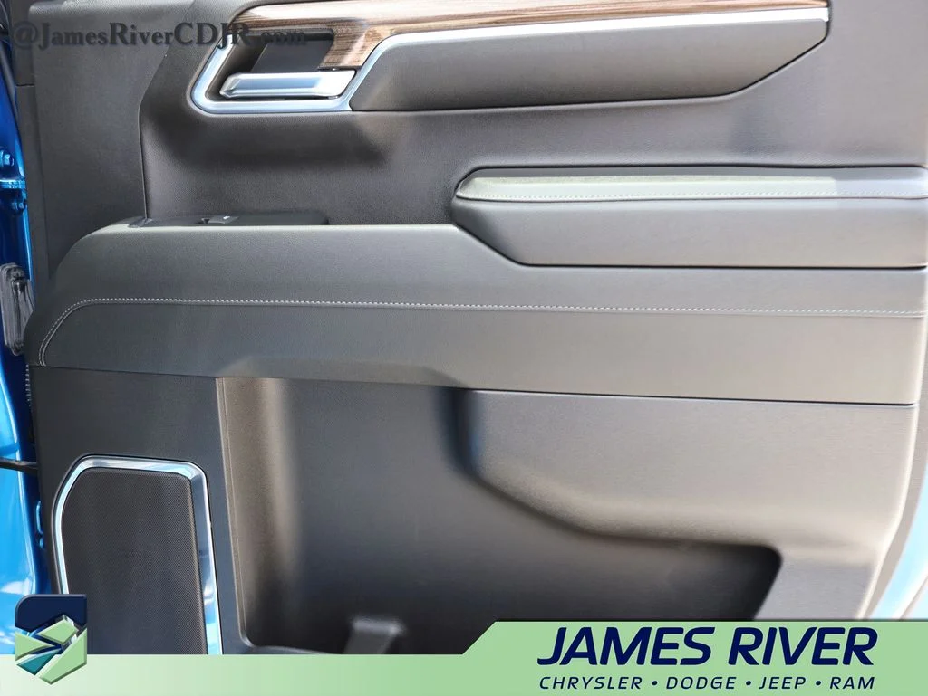 2023 Chevrolet Silverado 1500 RST - Photo 11
