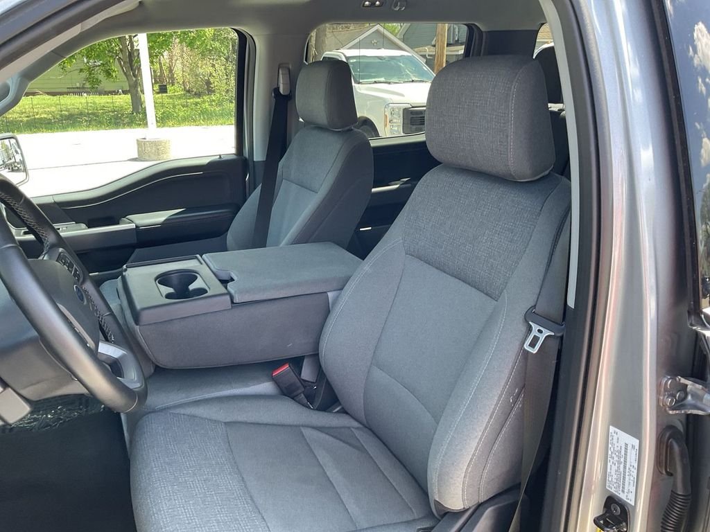 Used 2025 Silver Ford XLT image 11
