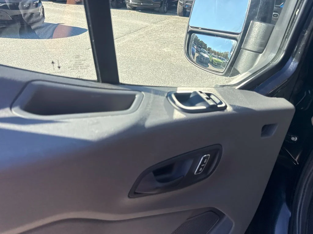 Used 2022 Black Ford Base image 23