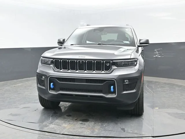 Certified Used 2022 Metallic Jeep Overland 4xe image 22