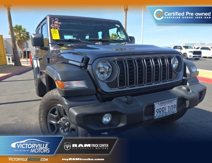 2025 Jeep Wrangler Sport's photo
