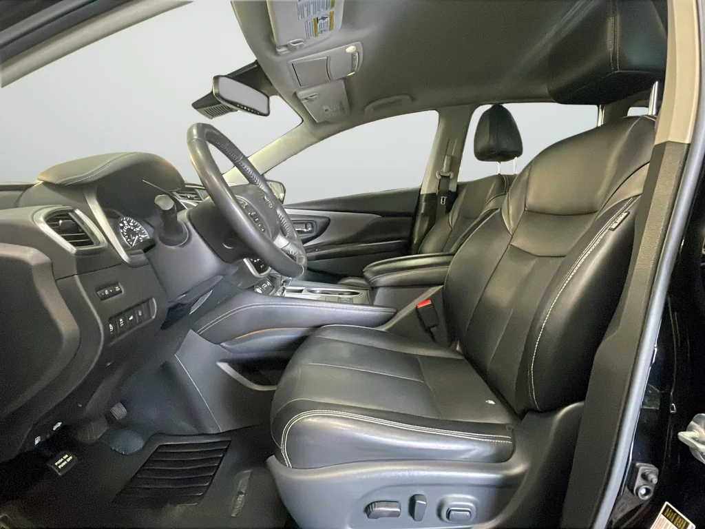 Used 2020 Black Nissan SL image 11