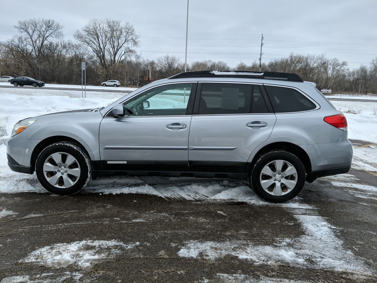2012 Subaru Outback 2.5i Premium photo 4