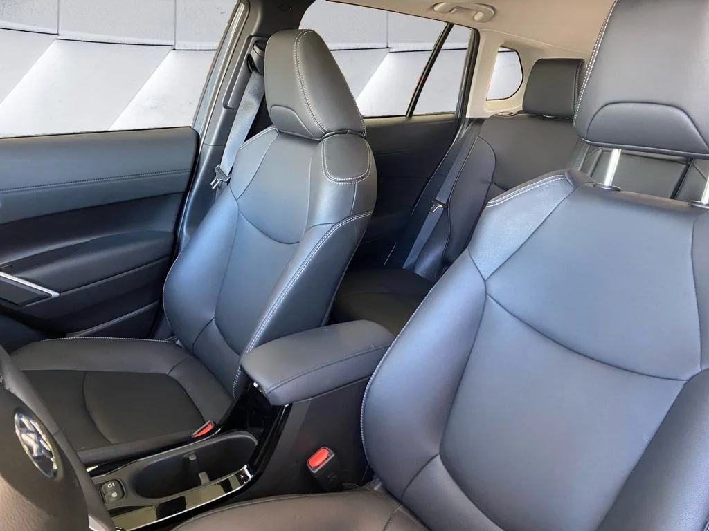 Used 2025  Toyota XLE image 8