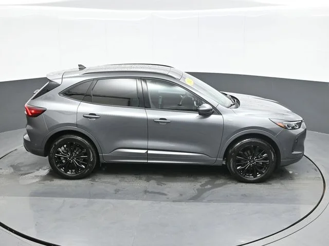 Used 2024 Gray Ford ST-Line Elite image 16
