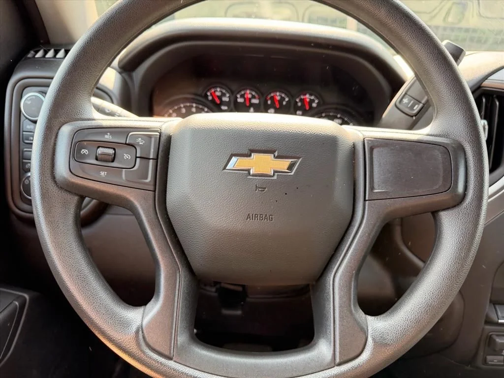 Used 2025 Gray Chevrolet Custom image 22