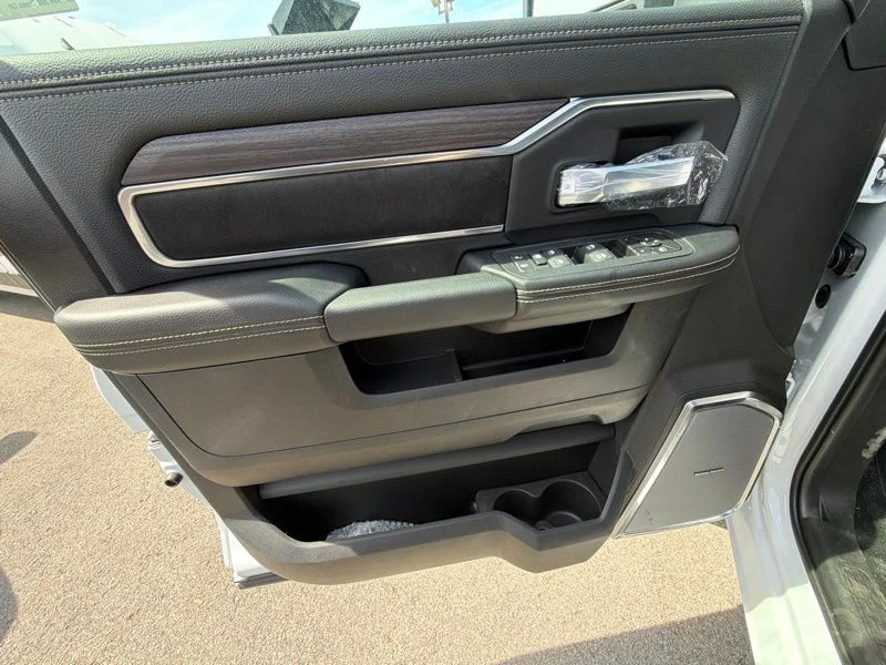 New 2026 Bright White Clear-Coat Exterior Paint RAM Laramie image 9