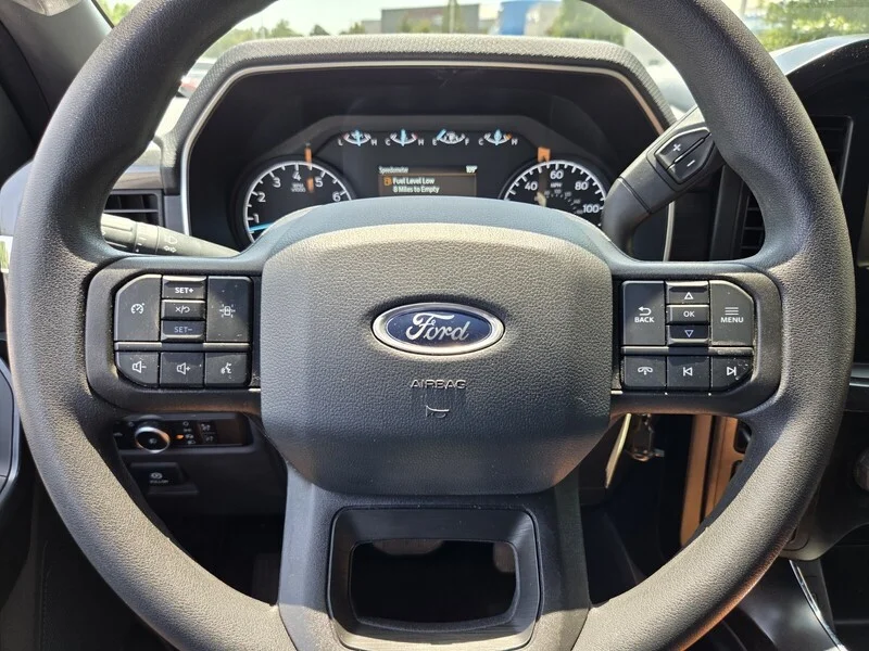 Used 2023 SILVER FORD XL image 27