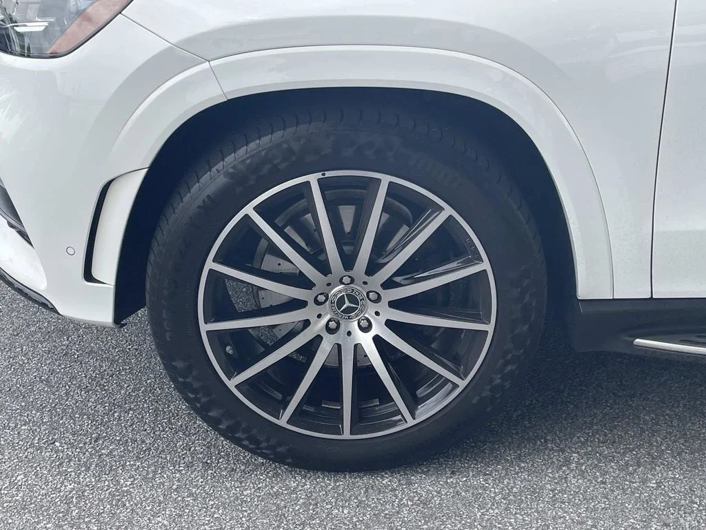 Used 2020  Mercedes-Benz GLS 580 image 7