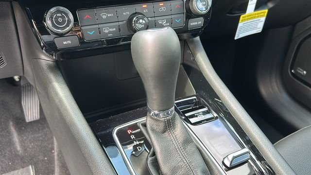 2025 Jeep Compass Limited - Photo 14