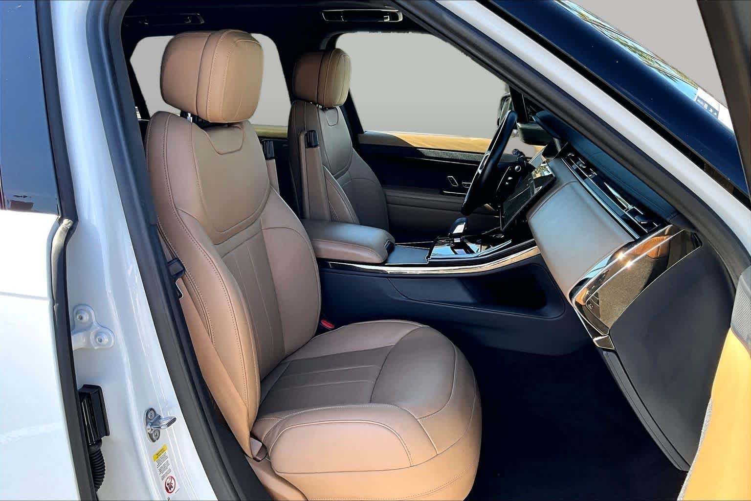 Pre-Owned 2024 Land Rover Range Rover Sport SE