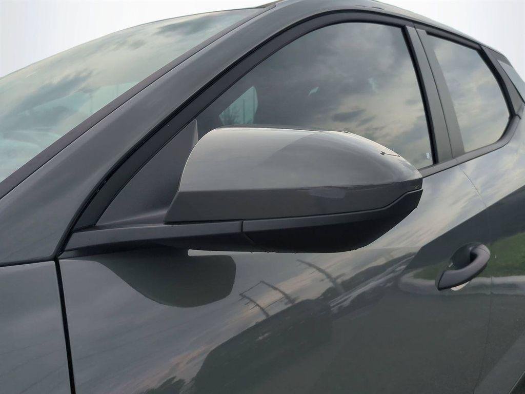New 2027 Gray Hyundai SE FWD image 12