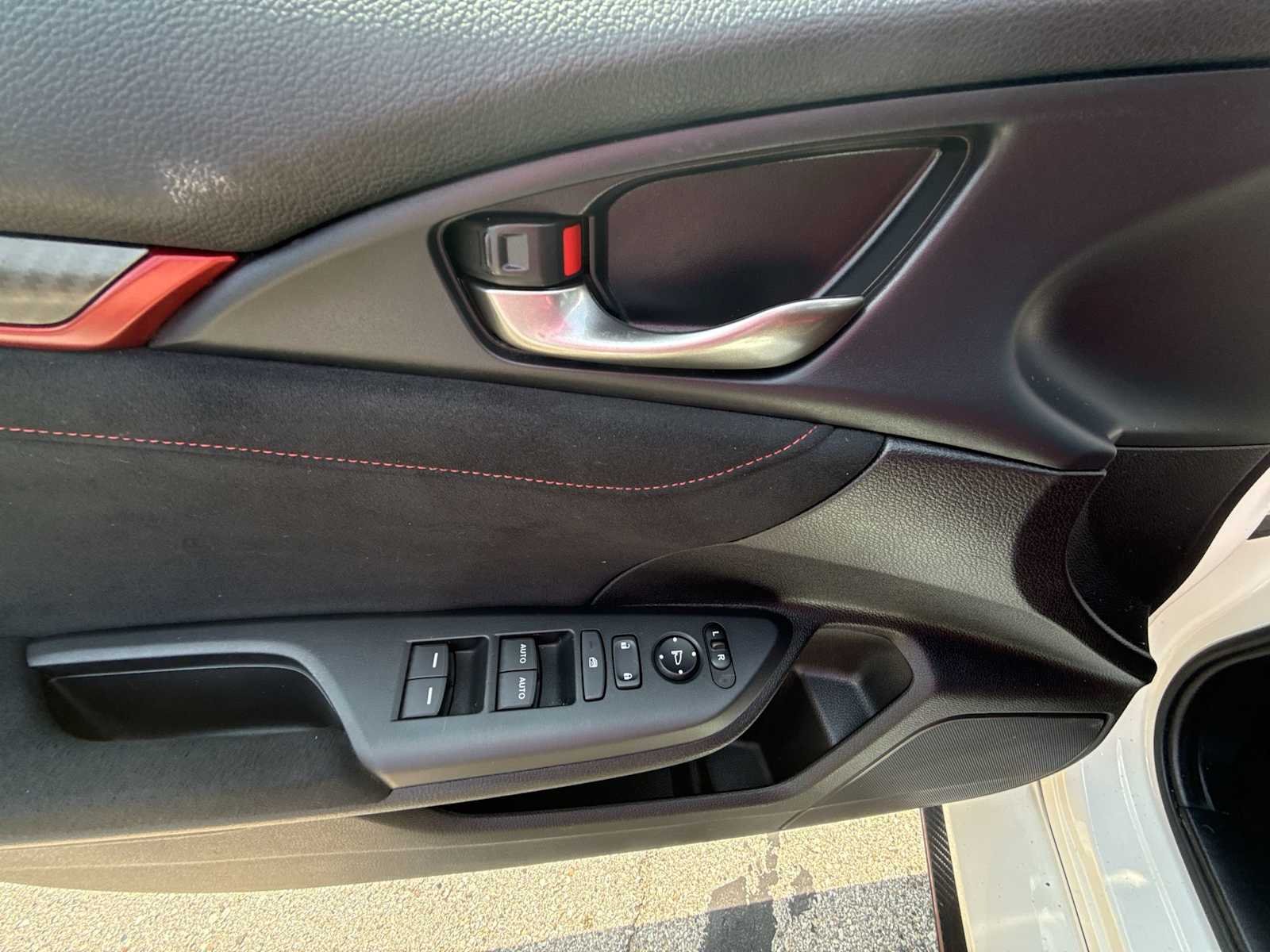 Used 2019  Honda Touring image 21