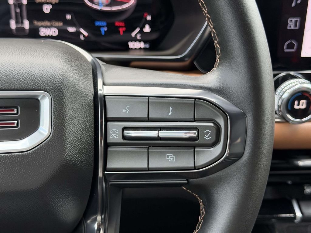 2026 GMC Canyon AT4 - Photo 10