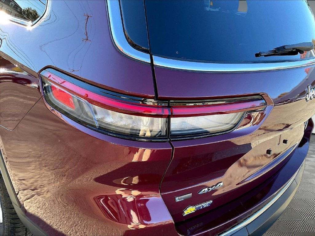 Used 2021 Red Jeep Limited image 35