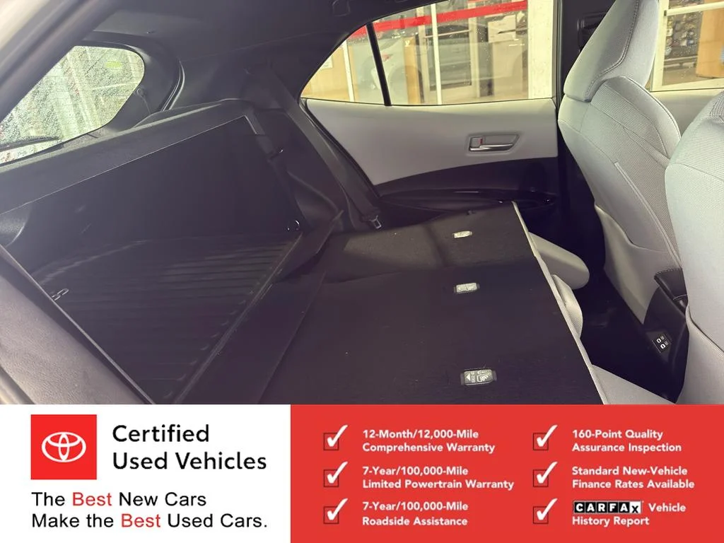 Used 2025 Ice Cap Toyota SE image 11