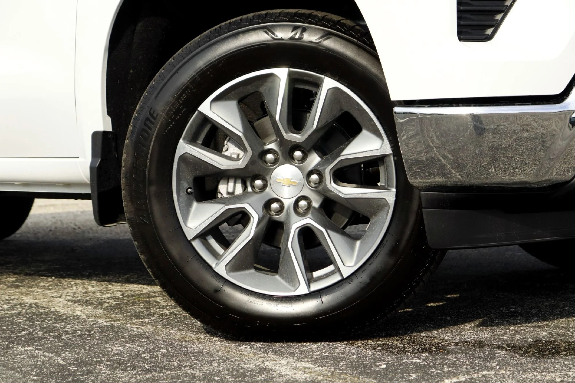 New 2026 White Chevrolet LT image 3