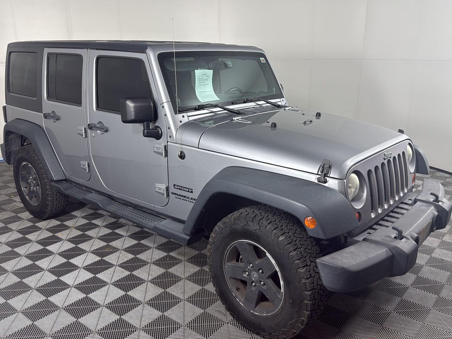 Used 2013 Billet Silver Metallic Jeep Sport image 3