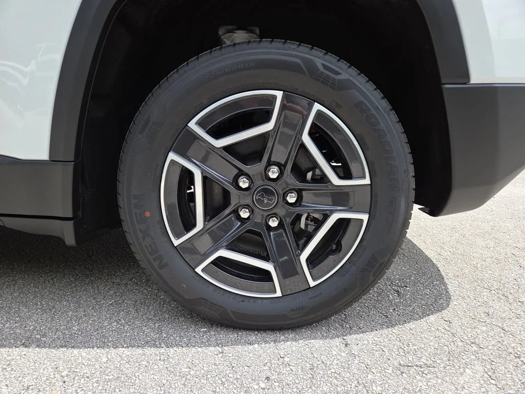 New 2026 Bright White Clearcoat Jeep Laredo image 20