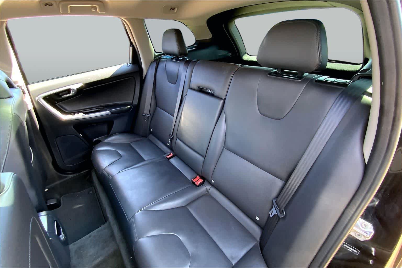 Used 2016 Black Stone Volvo T5 Drive-E Premier image 19