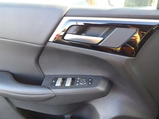 Used 2024 Gray Mitsubishi SE image 9
