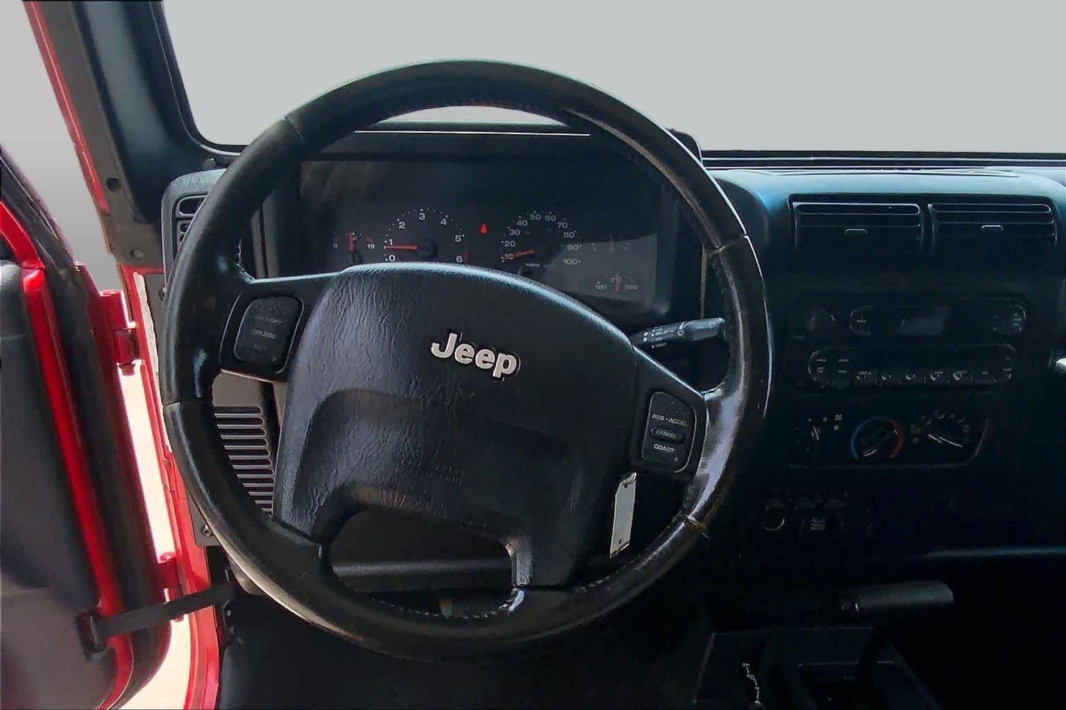 Used 2005 Flame Red Jeep X image 5
