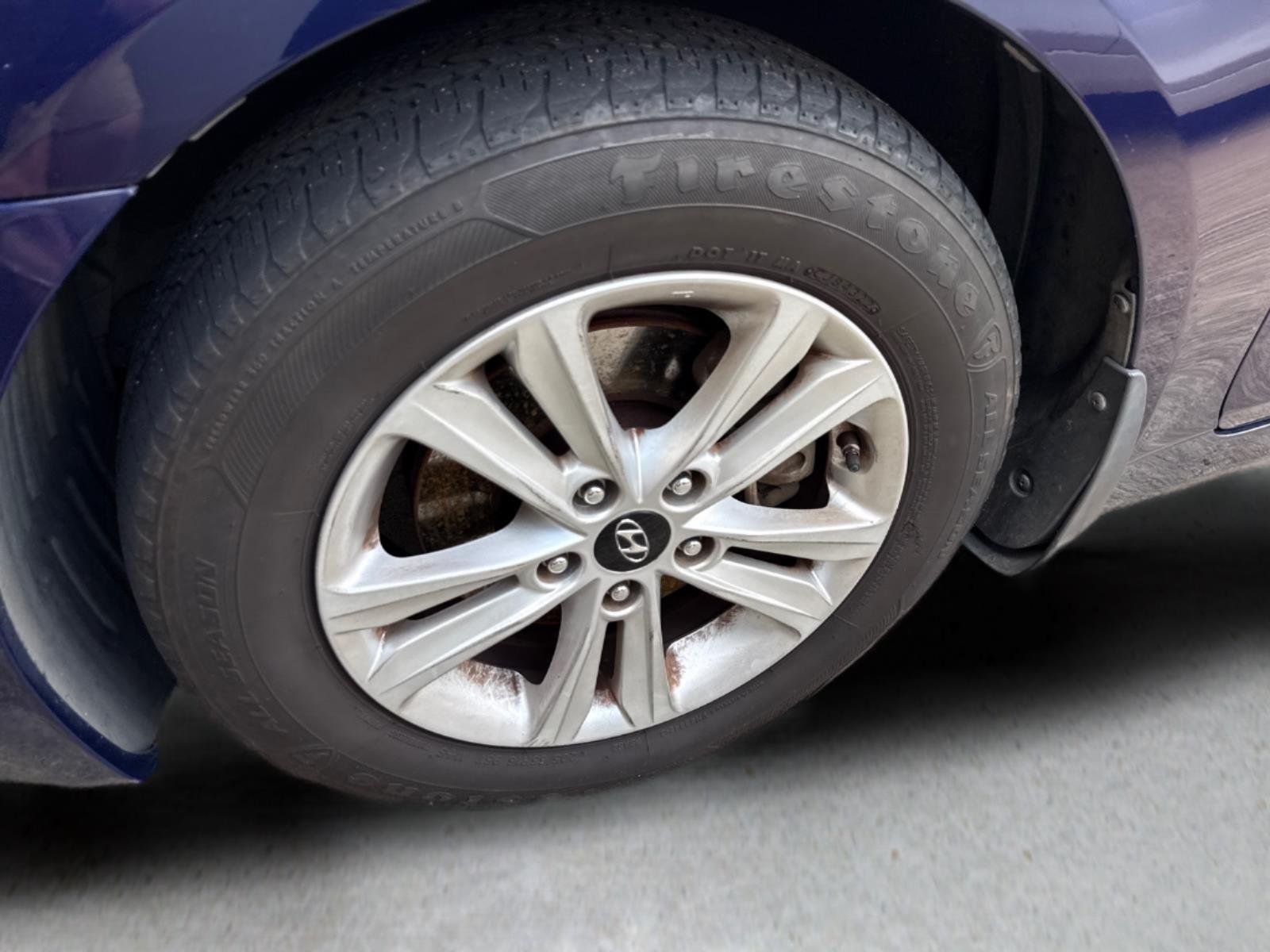 Used 2011 Pacific Blue Pearl Hyundai GLS image 2