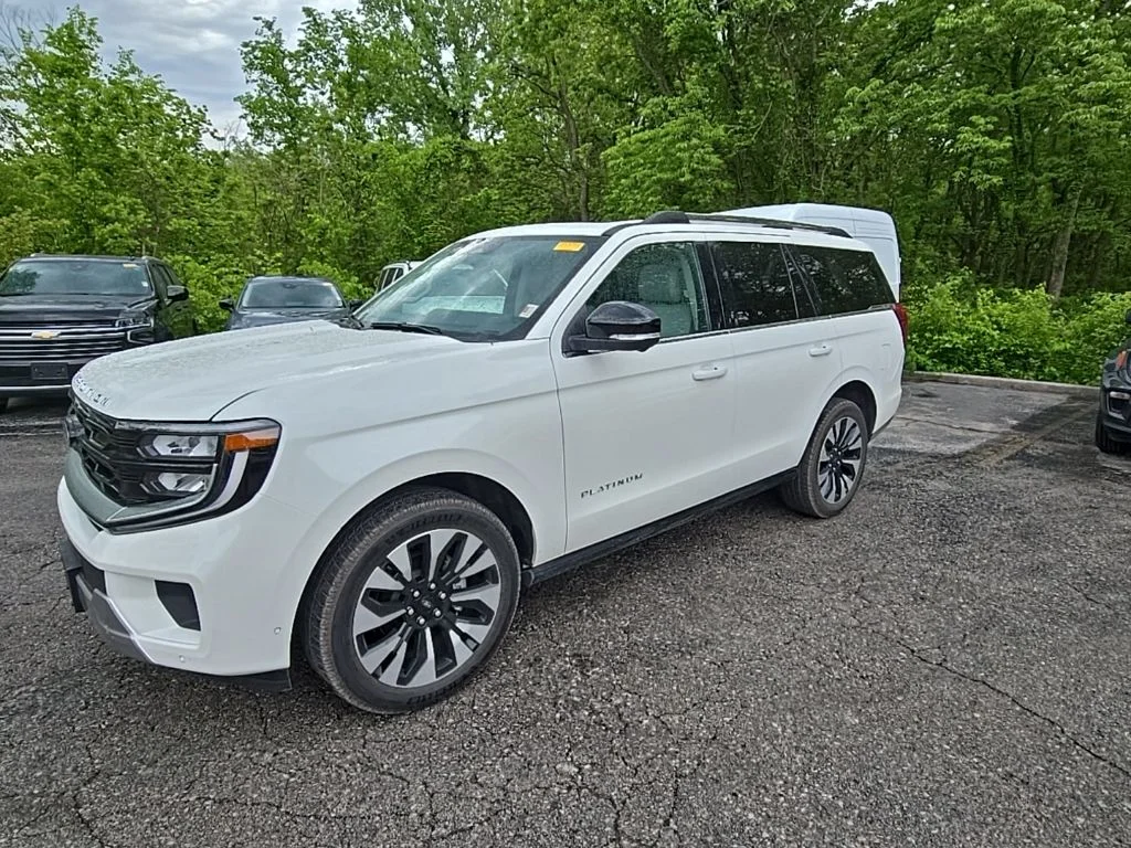 Used 2025 Ford Expedition Platinum with VIN 1FMJU1M89SEA64103 for sale in Kansas City