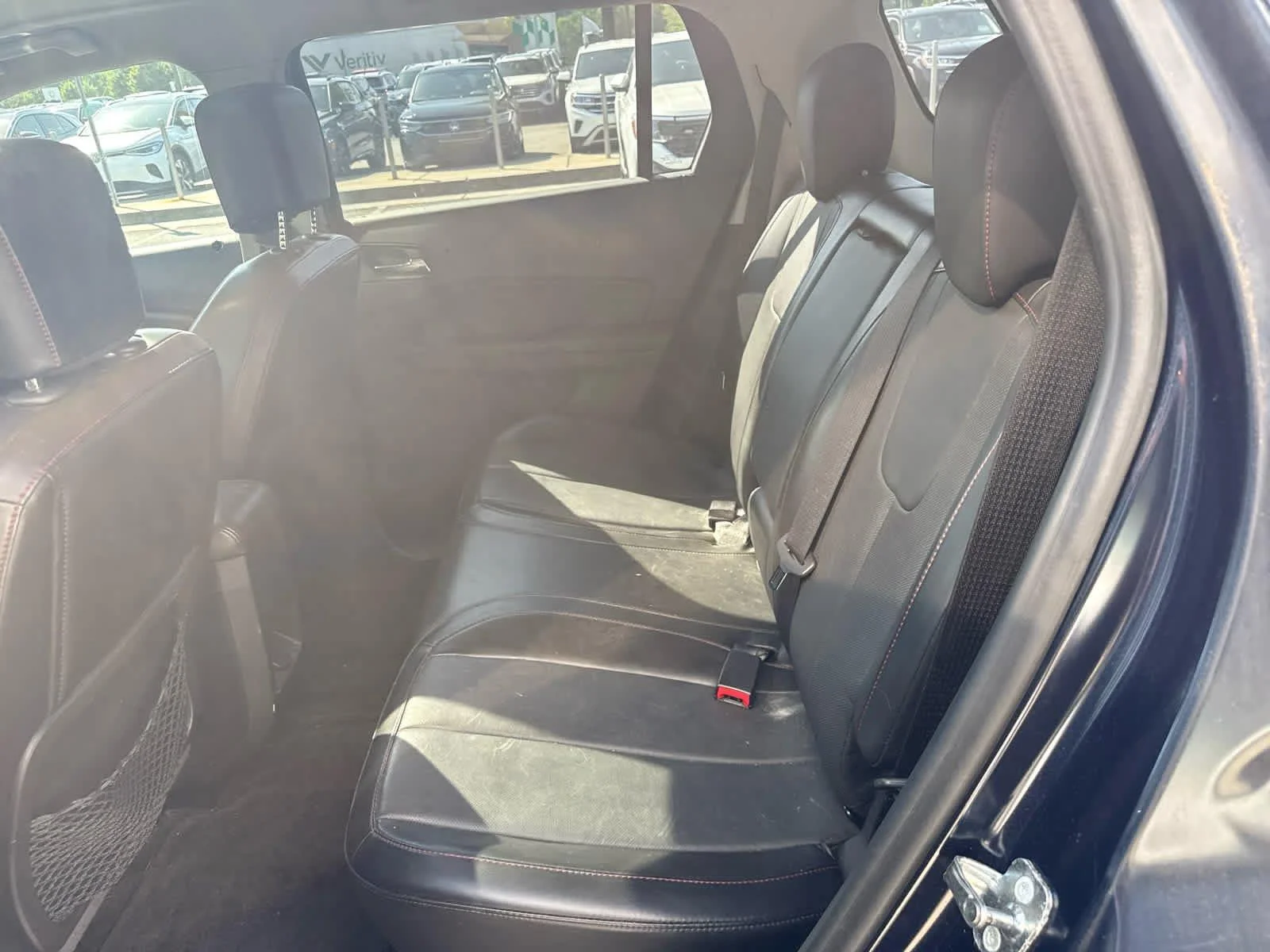 Used 2017 Dark Sapphire Blue Metallic GMC SLT image 19