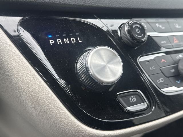 Used 2023 White Chrysler Touring L image 10