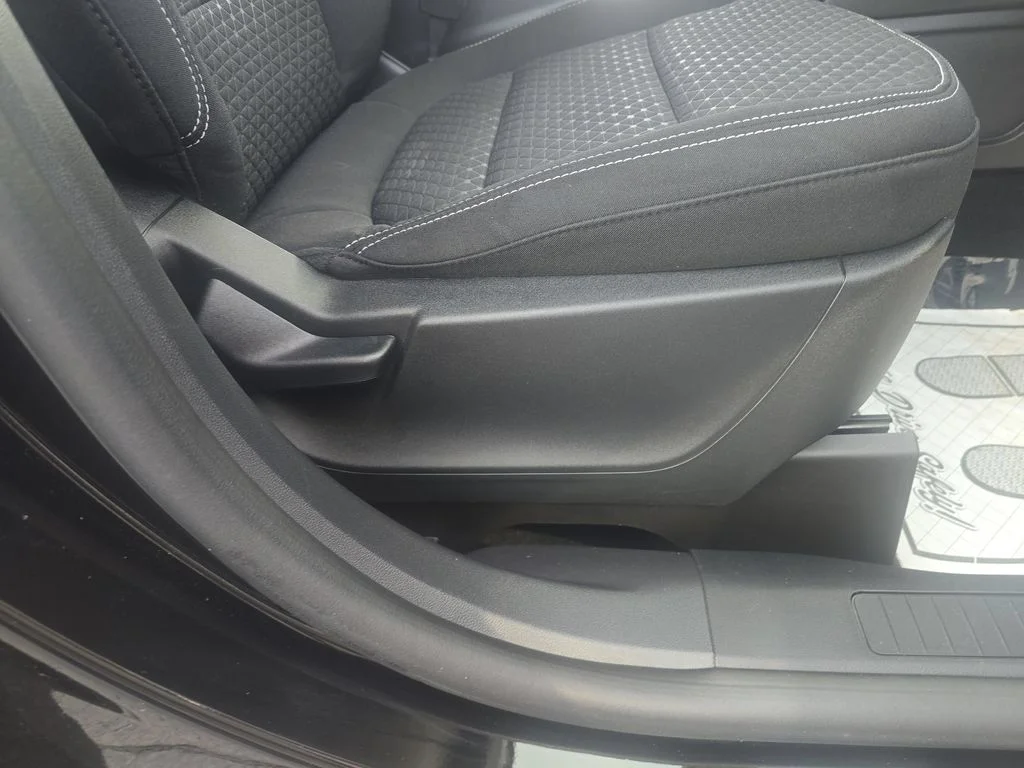 Used 2023 Black Metallic Ford Active image 36
