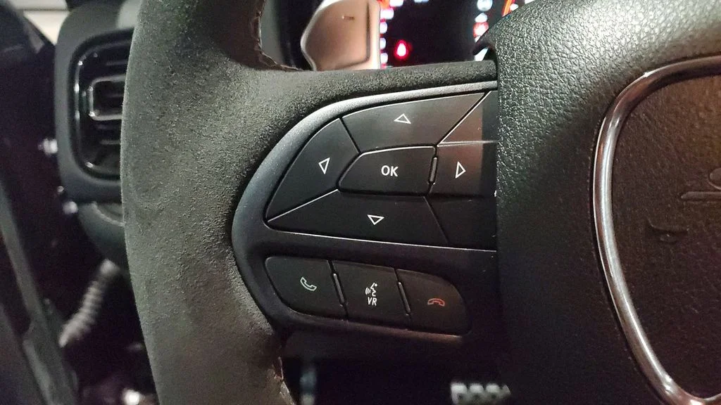 Used 2025 Red Dodge SRT Hellcat image 34