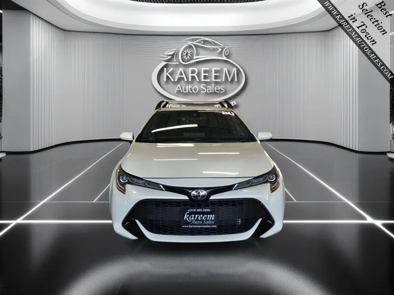 Used 2020 Blizzard Pearl Toyota SE image 2