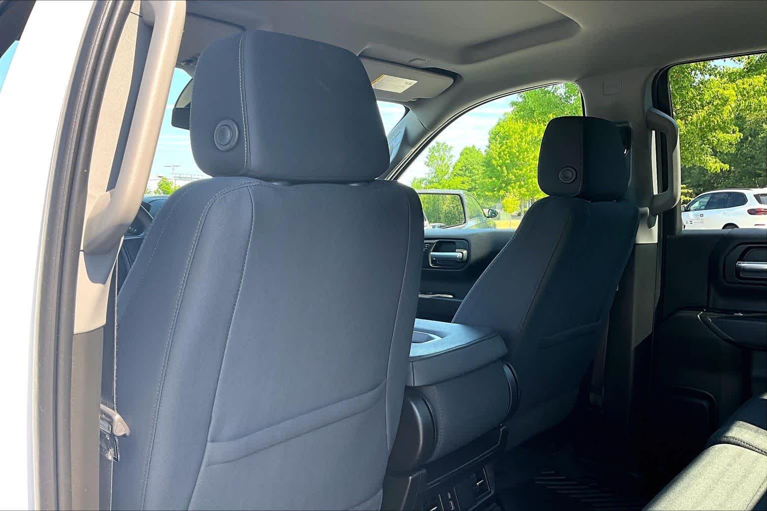 2025 Chevrolet Silverado 1500 Custom - Photo 22