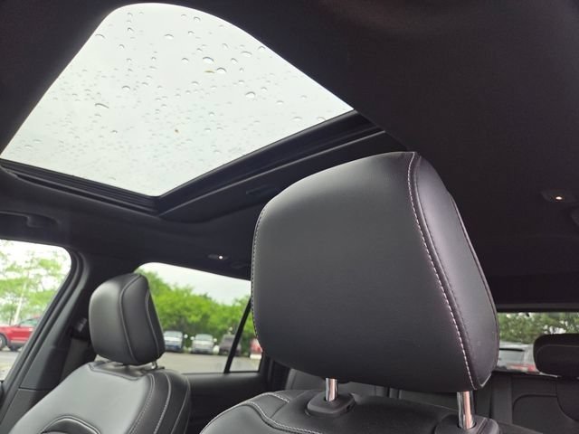 Used 2024 Silver Zynith Jeep Altitude X image 8