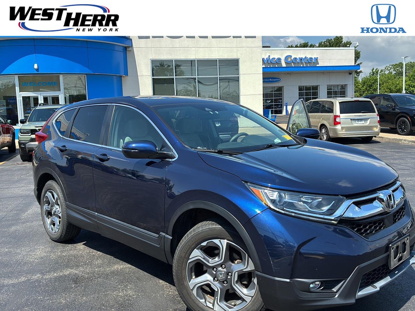 Used 2017  Honda EX image 1