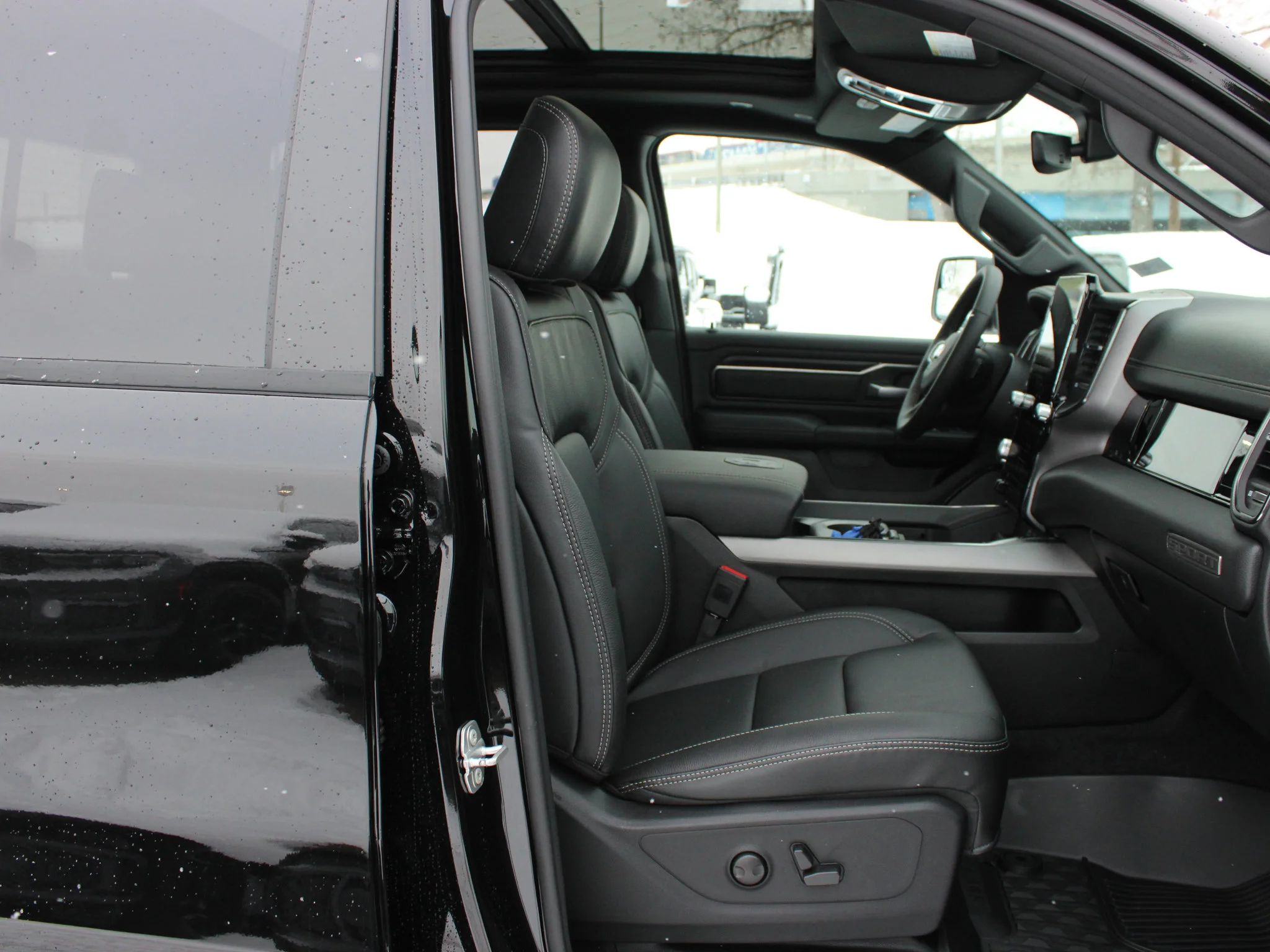New 2026 Black RAM Sport* HEMI V8 image 14