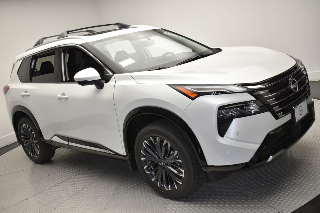 New 2026 Everest White Pearl TriCoat Nissan Platinum image 3