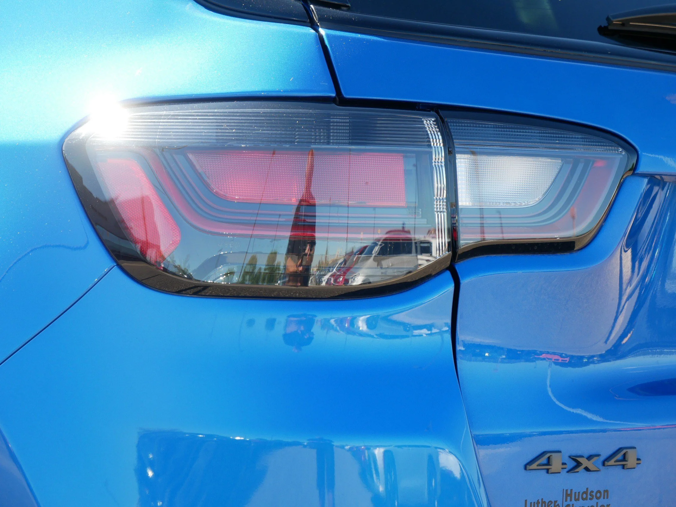 Used 2025 Hydro Blue Pearlcoat Jeep Trailhawk image 17