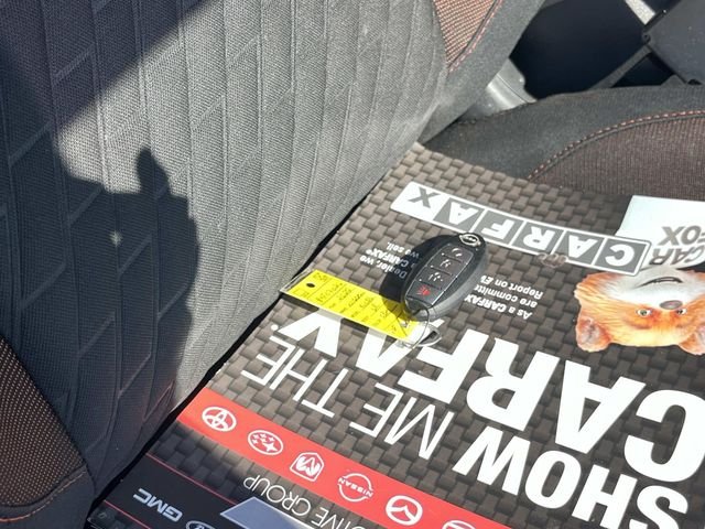 Used 2022 Gray Nissan SR image 25