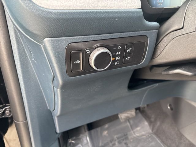 New 2026 Shadow Black Ford XLT image 15