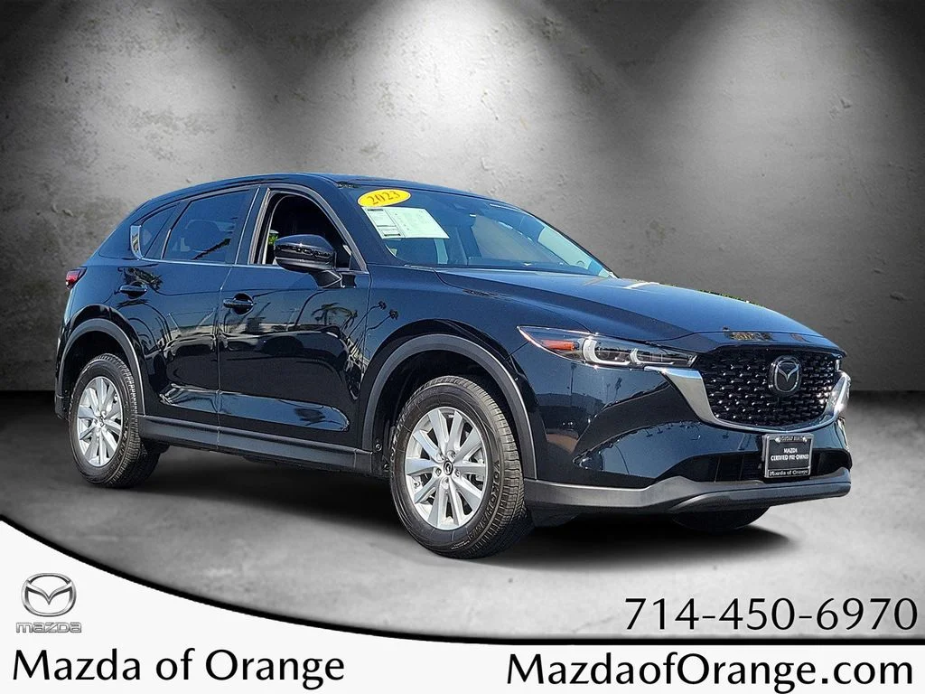 2023 Mazda CX-5 S Preferred package Auto AWD's photo