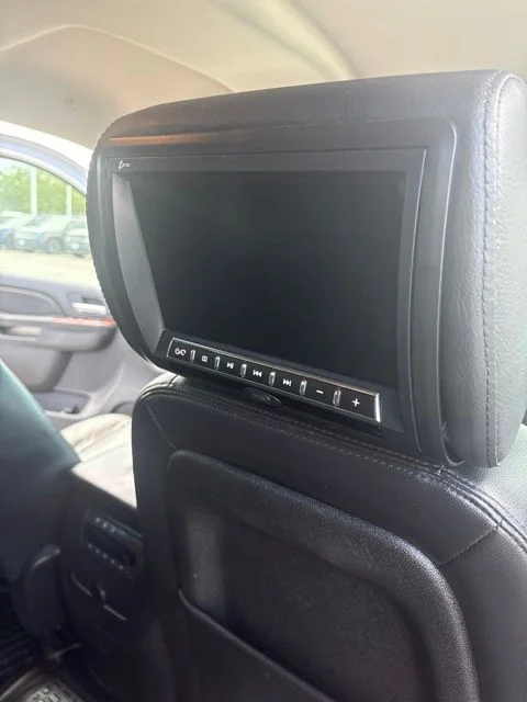 Used 2014 Silver Chevrolet LT image 24