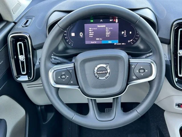 2026 Volvo XC40 Ultra - Photo 16