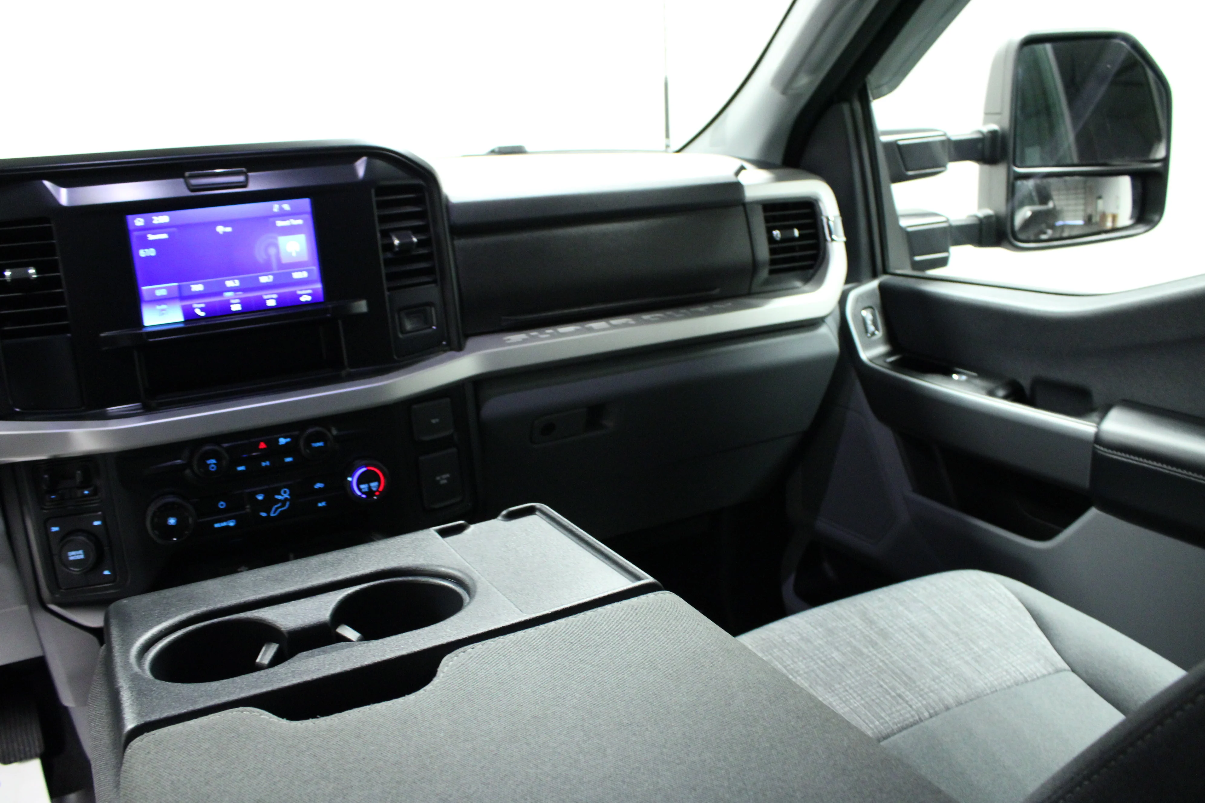 Used 2025 Black Metallic Ford XLT image 19