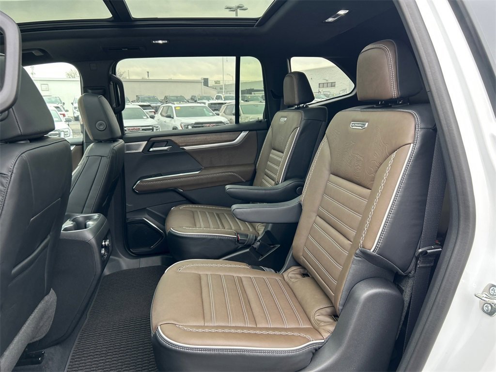 2026 GMC ACADIA - Image 32