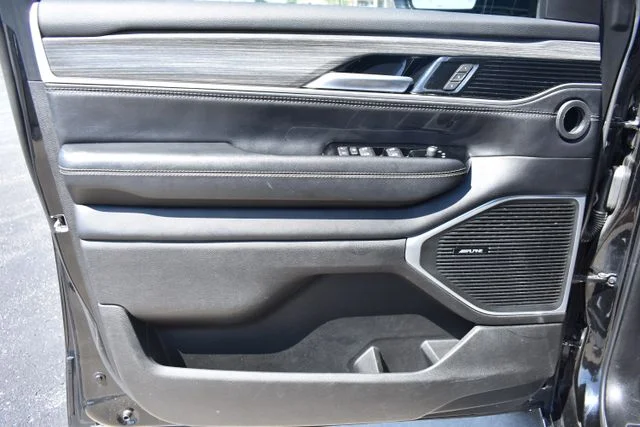 2024 Jeep Wagoneer Series II - Photo 10