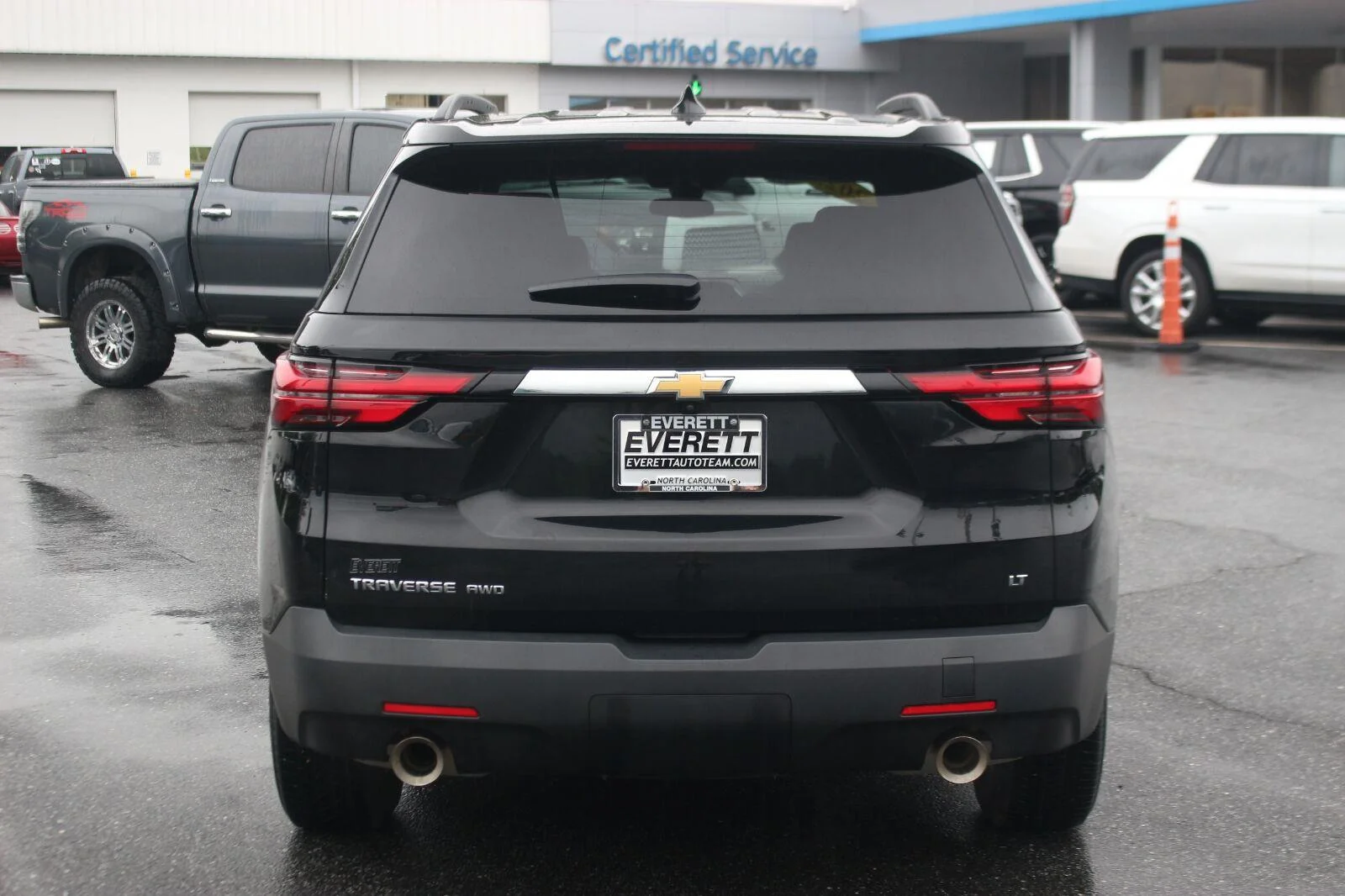 Used 2023 Mosaic Black Metallic Chevrolet LT Cloth image 6